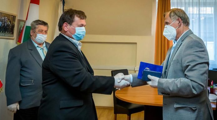 Életmentő Érdemérem kitüntetést vehetett át két pusztamérgesi polgárőr