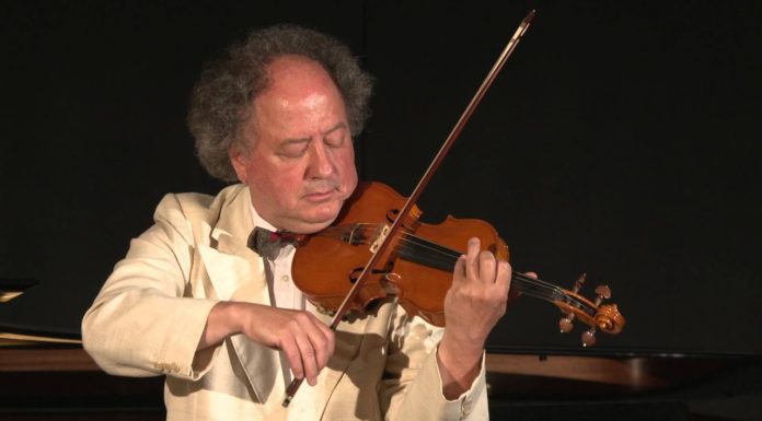 Tér-Zene koncert Mórahalmon – Fellép Szecsődi Ferenc világhírű hegedűművész