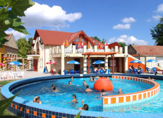 A homokháti lakosságnak kedveznek a mórahalmi fürdőben