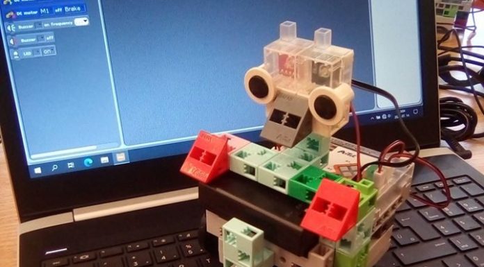 Artec robotok jártak a mórahalmi könyvtárban