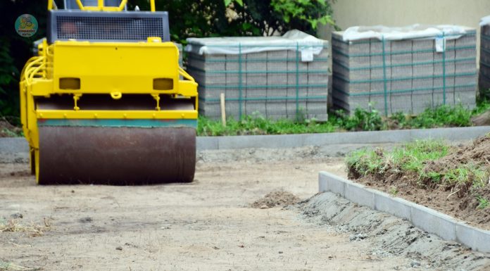 Megkezdődtek a fedett terméktér kialakítási munkálatai Domaszéken