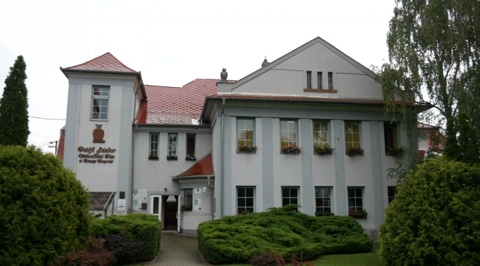 A röszkei Petőfi Sándor Művelődési Ház és Községi Könyvtár fűtéskorszerűsítésen esett át