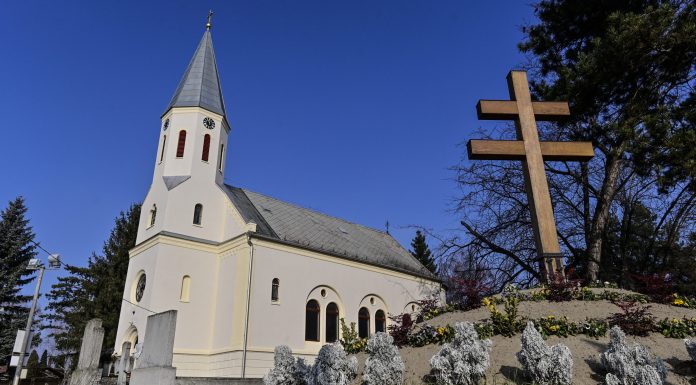 Búcsúünnepi szentmise a zsombói Kisboldogasszony-templomban
