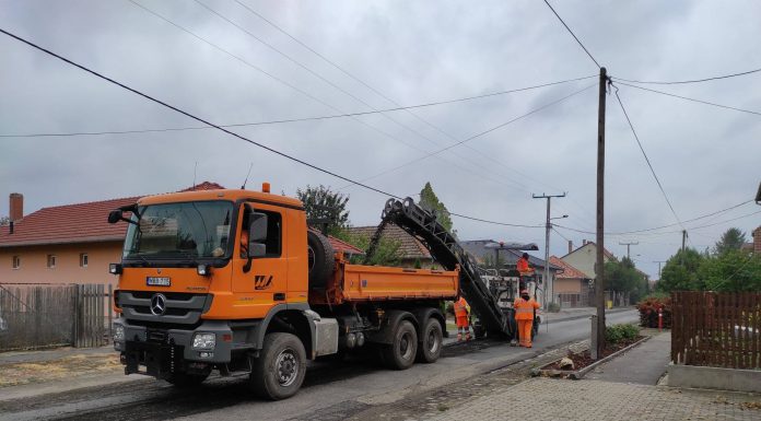 Megkezdődött a röszkei József Attila utca felújítása