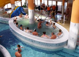 A mórahalmi fürdő már az új szezonra gondol: nemrégiben indult webshopjában akár most is vehetünk kedvezményes belépőket