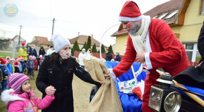 Lovas kocsival érkezett a Mikulás a domaszéki óvodába (Galéria)