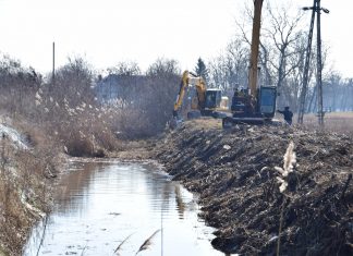 Megkezdődött Domaszéken a külterületi csapadékvíz elvezető csatorna tisztítása