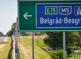 Továbbra sem léphetnek be magyarok teszt vagy munkáltatói igazolás nélkül Szerbiába