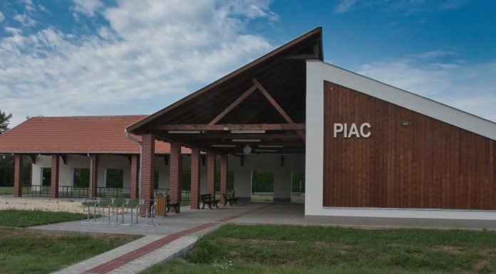 Újra megnyitotta kapuit a zákányszéki piac