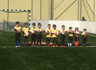 Új műfüves focipályát adtak át Zsombón