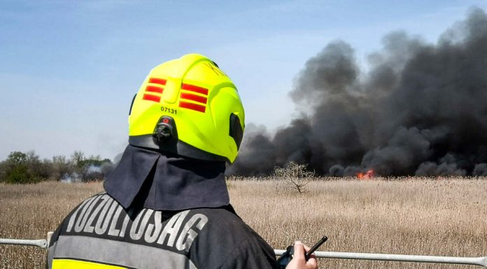 Ne ijedjen meg, ha füstöt lát Mórahalomnál