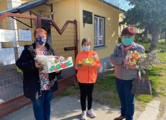 Húsvéti díszeket kaptak a mórahalmi idősek otthonának lakói