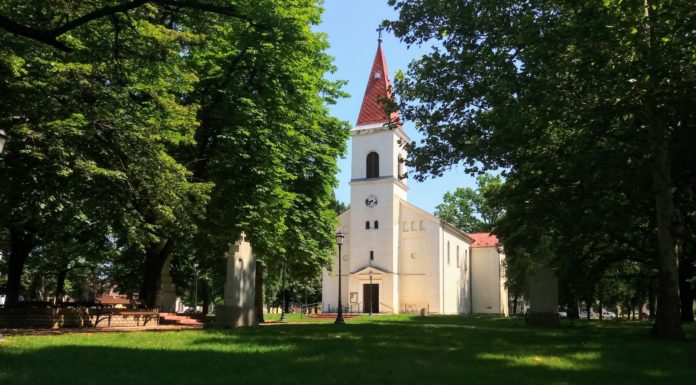 Templomokat újít fel az egyházmegye – Kívül-belül megújul a sándorfalviaké is