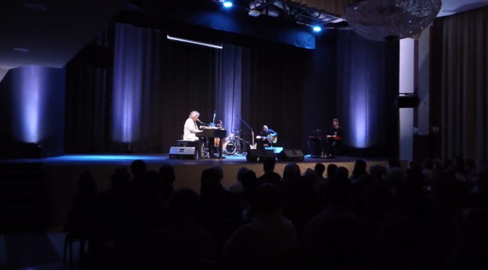 „Legyen úgy” – Dés László nyitotta Mórahalom nyári programjait