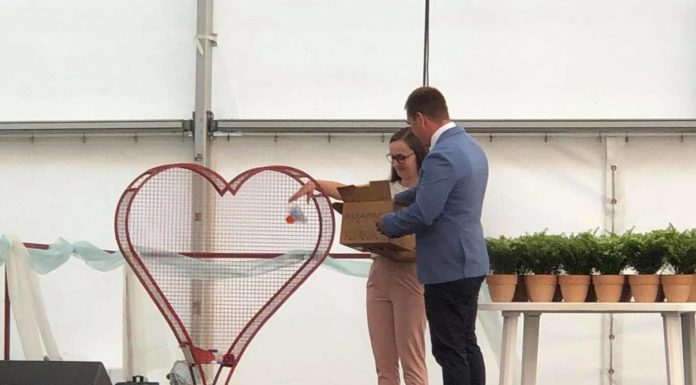 Kupakgyűjtő szívet adott át a Domaszéki Ifjúsági Önkormányzat