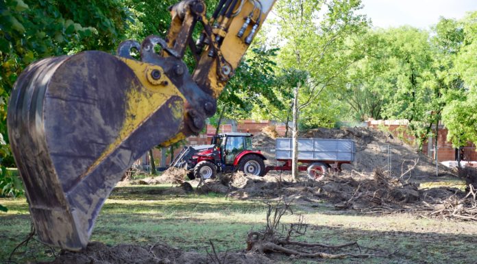 Szeptemberi beruházások Domaszéken: épül a judo terem és a bringapark, indul a sportcsarnok-felújítás