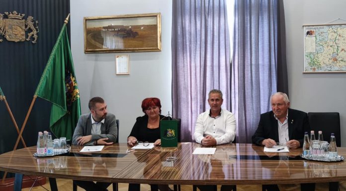 Folytatódik Sándorfalva belterületén a kerékpárút építése