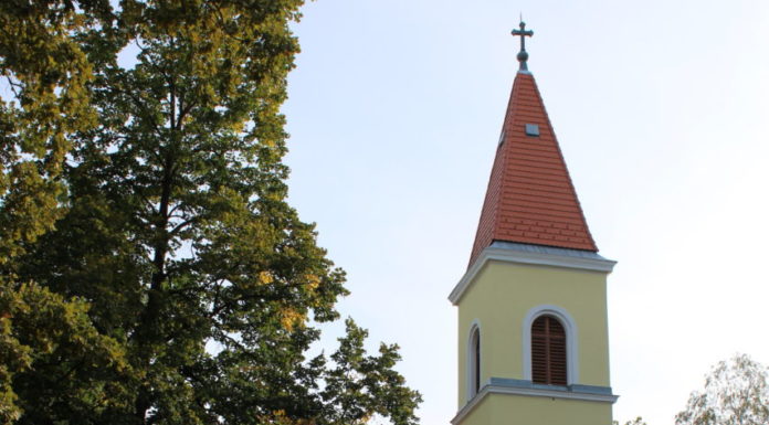 Befejeződött a sándorfalvi templom felújítása