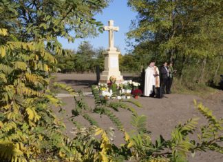 Keresztszentelés a zákányszéki Bogárzói Iskolánál