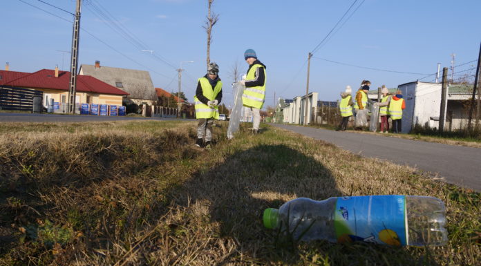 Három iskola diákjai gyűjtötték közösen a szemetet Mórahalmon