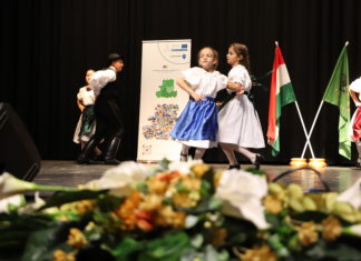 Helyi értékekkel ismerkedtek a gyerekek Mórahalmon – A megyei önkormányzat az identitást szeretné erősíteni programjaival