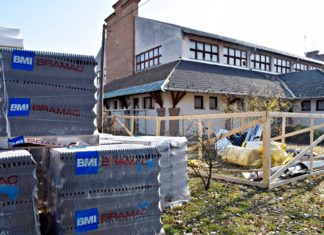 Még több energiát spórol Domaszék a sportcsarnok tetőfelújításával