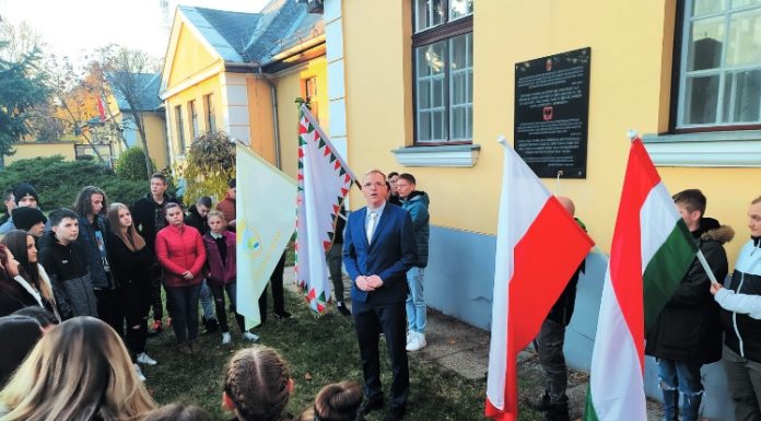 Lengyel menekültek Mórahalmon – A helyi szakképző diákjai emlékeztek meg a múlt századi eseményekről