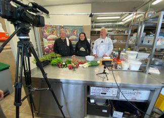 Karácsonyi menüvel és borajánlattal búcsúzott decemberben a Móra-Net Tv főzőműsora