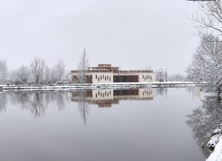 Hólepte fotókon mutatták meg a sándorfalvi nádastó legújabb épületét