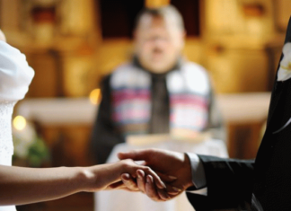 Közös fotót és szentírási idézetet vártak a röszkei házaspároktól