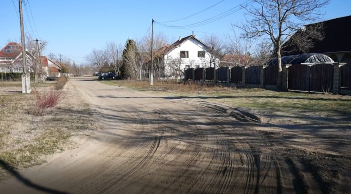 Tavasszal több mint két kilométernyi belterületi utat aszfaltoznak le Sándorfalván