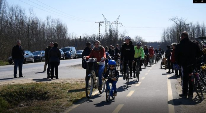 Átadták a Sándorfalva és Ópusztaszer közötti kerékpárutat