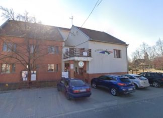 Gőzerővel folyik a munka, felújítják a zákányszéki polgármesteri hivatalt