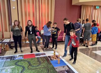 Hétpróba, óriás társasjáték, slambuc és palacsintahegyek a mórahalmi családi napon