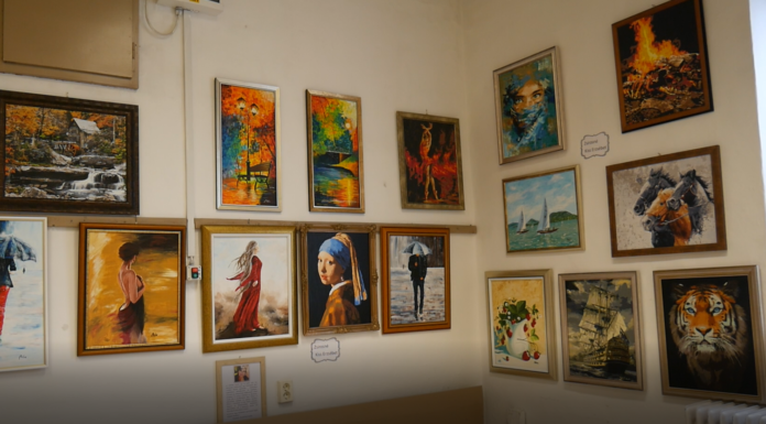 Színek, formák, minták, érzések – a falu festőitől