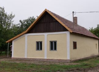 Százéves tanyaépületet újítottak fel Mórahalmon