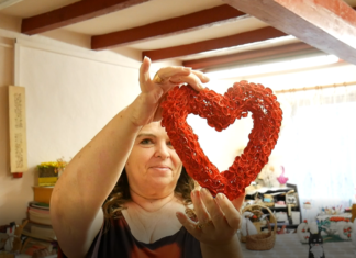 Papírcsodák birodalma lett a domaszéki tanya