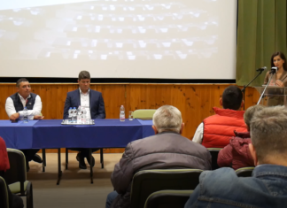 „Mondjunk nemet a szankciókra!” – a kormányszóvivő Üllésen tartott előadást