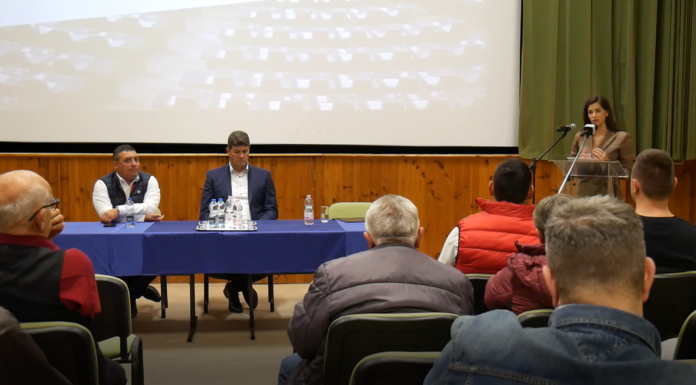 „Mondjunk nemet a szankciókra!” – a kormányszóvivő Üllésen tartott előadást