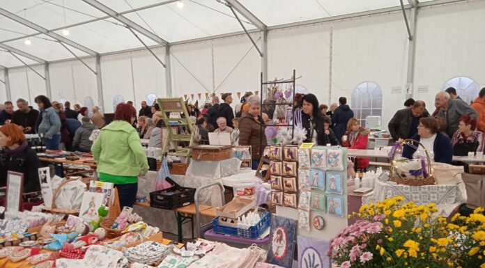 Ismét volt forraltbor-főző verseny és homokháti szakajtó Mórahalmon