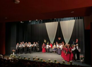 Népzenei találkozó Mórahalmon