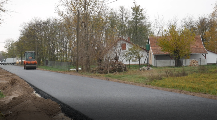Megújult három útszakasz Mórahalmon