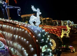 Fénytraktoros felvonulás Domaszéken