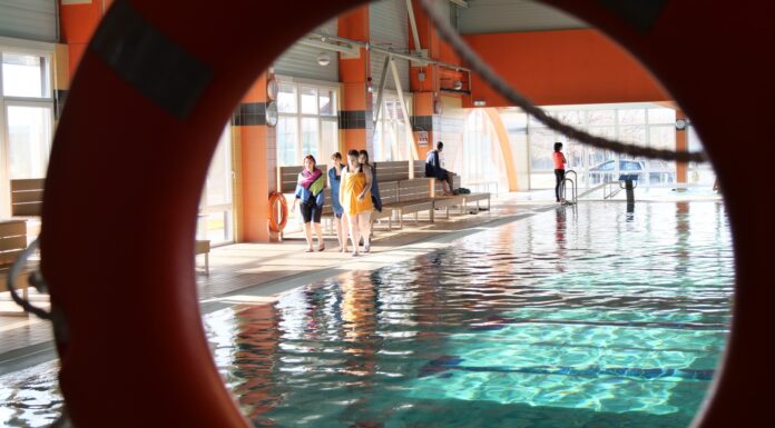 Mentőöv a Móradombi Uszodának – 10 millió forintos támogatást kapott a sportlétesítmény