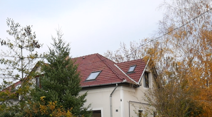 Apartmanok és kemping is lesz a felújított Mucsi-házban