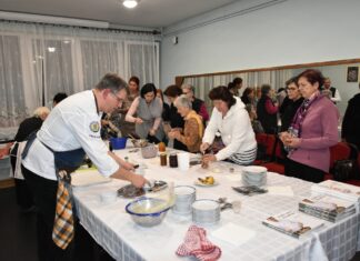 Nagy siker volt a vajdasági Paskó atya „főzőshow”-ja Zákányszéken