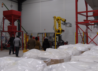 Üzemcsarnokot adtak át Zákányszéken