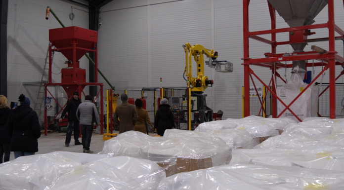 Üzemcsarnokot adtak át Zákányszéken