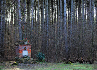 Felújítják az üllési Bohn- keresztet