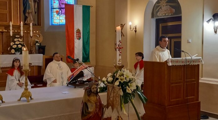 Gáll Szabolcs diakónus atya prédikált Mórahalmon húsvétvasárnap